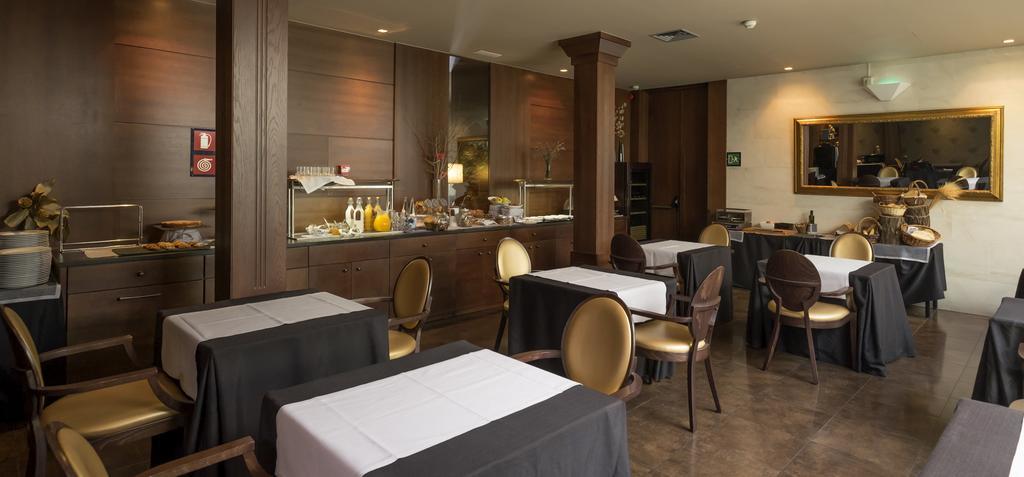 Balneario Font Vella- Adults Only Hotell Sant Hilari Sacalm Exteriör bild
